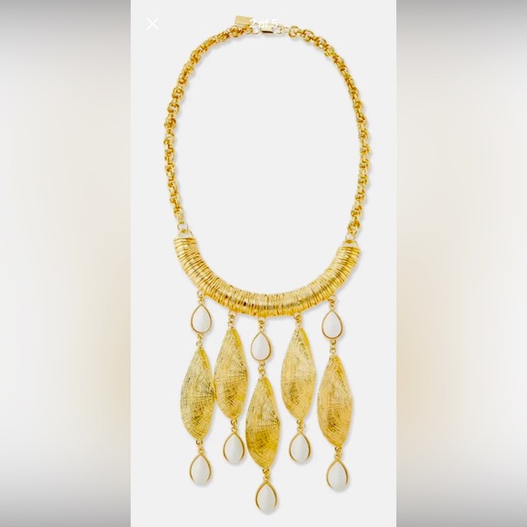 Lilly Pulitzer she shells necklace - Picture 1 of 4